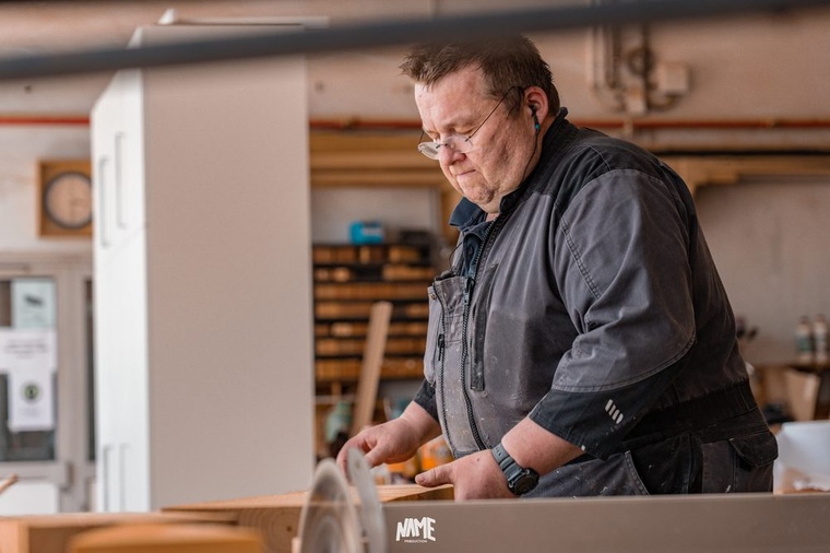 Menuisier atelier travail
